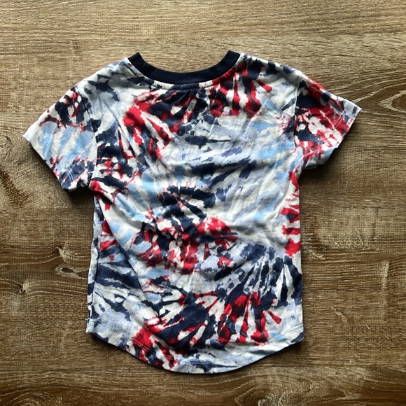 Cat & Jack Patriotic Tie Dye Pocket Tee and Red Shorts Set size 2T - Picture 6 of 10